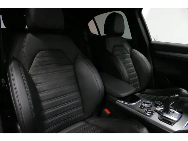 Alfa Romeo Stelvio 2.0 T AWD Veloce 2020 Benzine 31