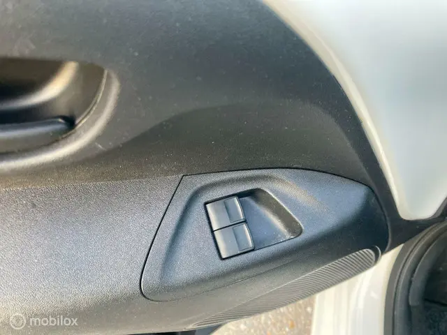 Peugeot 108 1.0 e-VTi Active 5 deurs airco 2020 Benzine 16