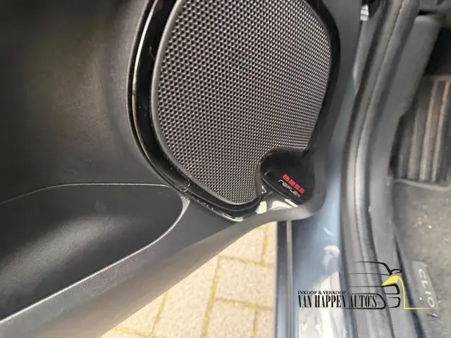 Renault Clio Estate 0.9 TCe Limited 2018 Benzine 24