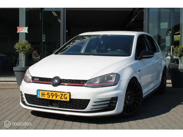 Volkswagen Golf 2.0 TSI GTI 2013 Benzine 2