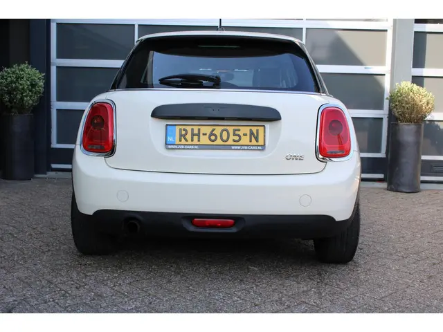 MINI One Mini 1.2 Business 2016 Benzine 10