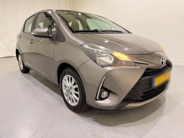 Toyota Yaris HB 1.0 VVT-i Aspiration 2017 Benzine 16