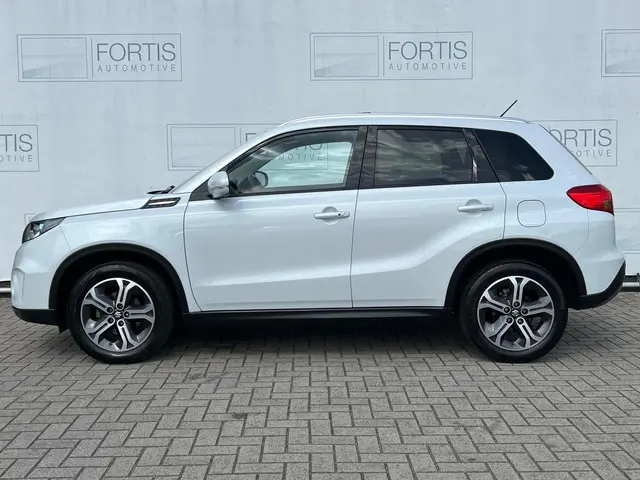 Suzuki Vitara 1.6 High Executive 2017 Benzine 17