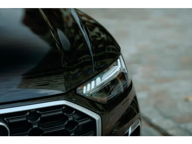 Audi Q5 50 TFSI e S edition 2021 Hybride Benzine 7