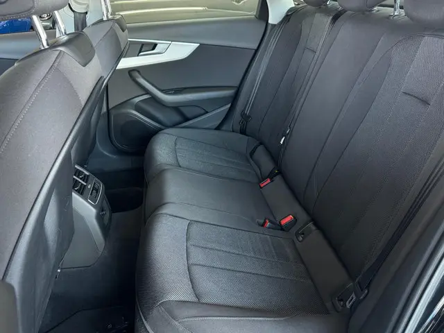 Audi A4 Limousine 2.0 TFSI ultra Pro Line 2016 Benzine 16