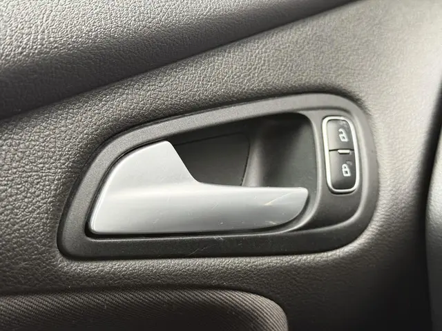 Ford Focus Wagon 1.0 First Edition 2015 Benzine 27