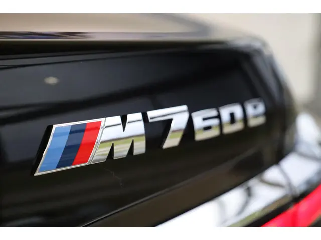 BMW 7 Serie M760e xDrive 2025 Hybride Benzine 33