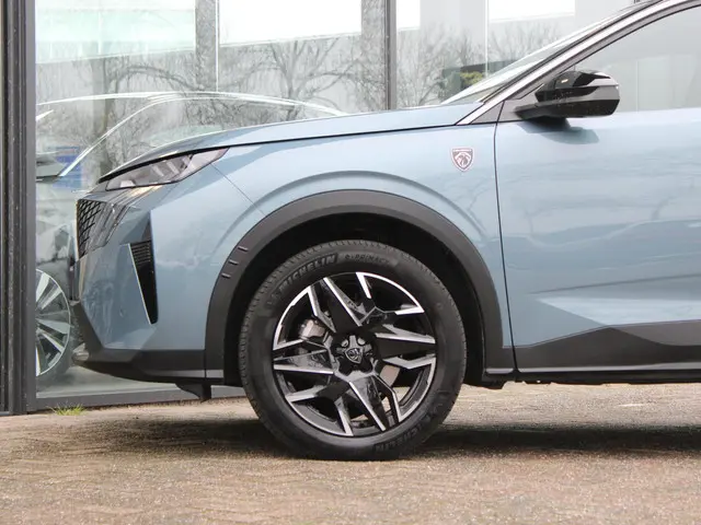 Peugeot 5008 1.2 Hybrid 136 GT 2024 Hybride Benzine 13