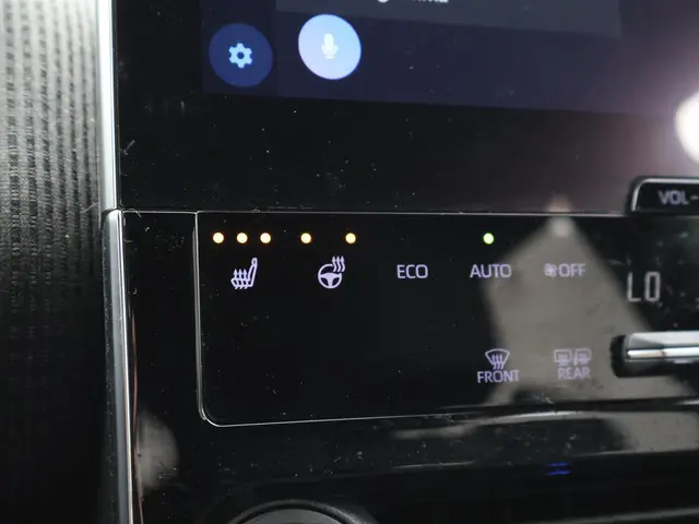 Toyota bZ4X DYNAMIC 71 kWh + TREKHAAK 2023 Elektrisch 13