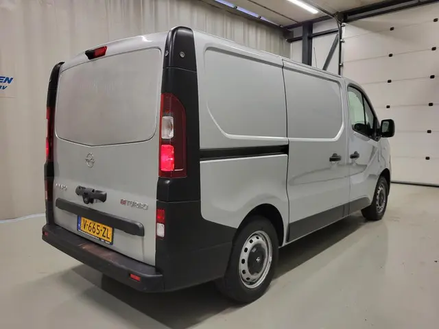 Opel Vivaro 3