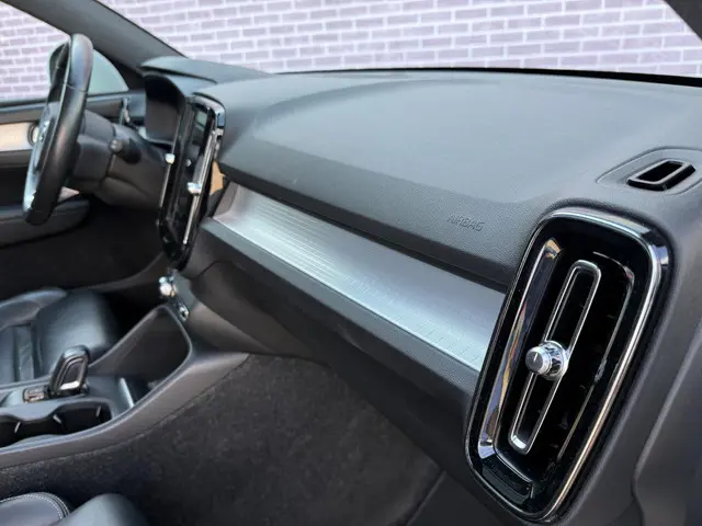 Volvo XC40 2.0 T5 AWD Intro Edition 2018 Benzine 10