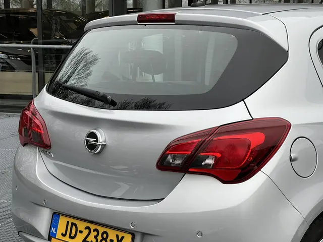 Opel Corsa 1.4 Edition 2016 Benzine 27
