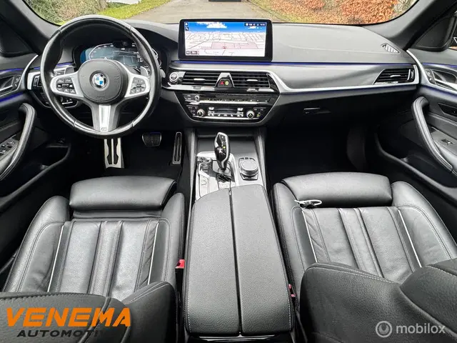 BMW 5 Serie Touring 530d M Sport Edition 2023 Diesel 12