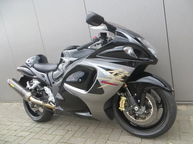 Suzuki GSX R 1300 Hayabusa 2015 Benzine 3