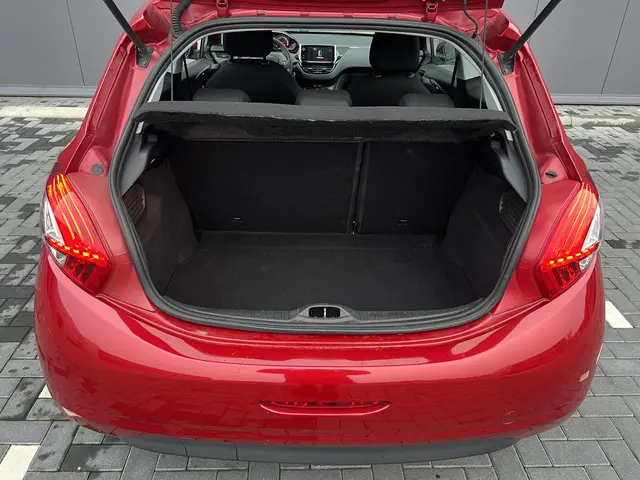 Peugeot 208 1.2 VTi Active 2014 Benzine 15