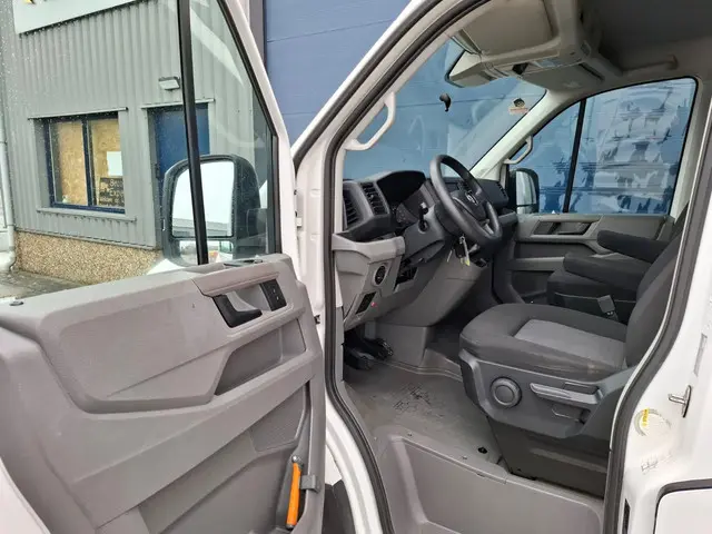 Volkswagen Crafter 35 2.0 TDI L3H3 Trendline 2018 Diesel 17