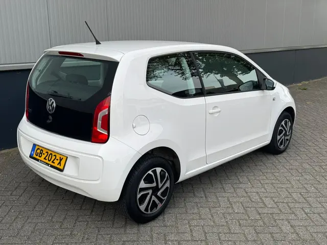 Volkswagen up! 1.0 move up! airco. nieuwe apk 2013 Benzine 9