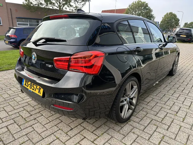 BMW 1 Serie 118i High Executive 2019 Benzine 8