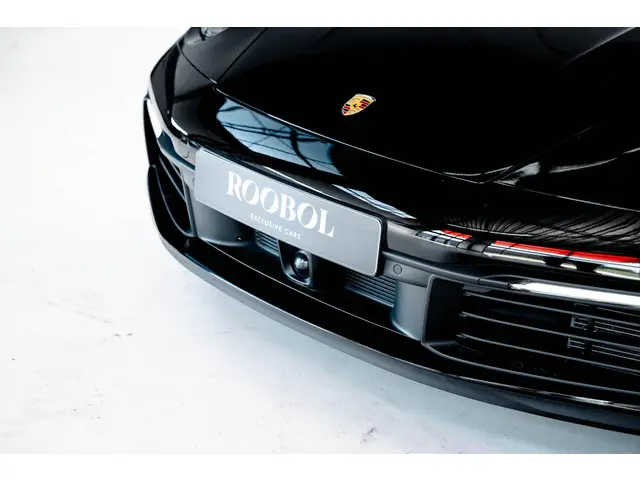 Porsche 911 Carrera Cabriolet 2020 Benzine 20
