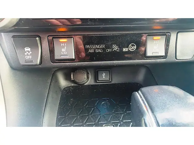 Toyota RAV4 2.5 Hybrid Bi-Tone 2020 Hybride Benzine 20