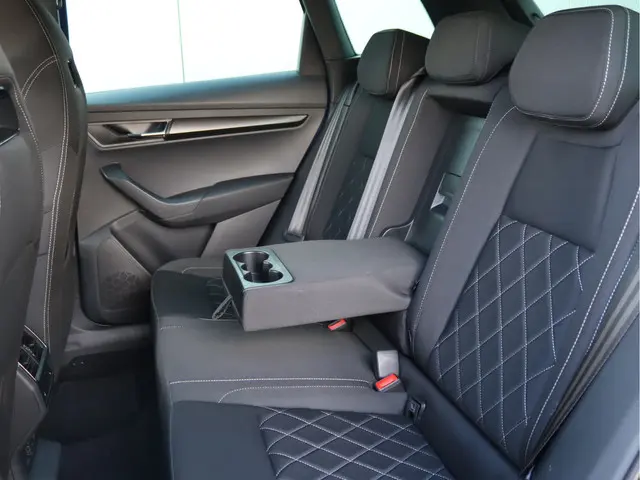 Škoda Karoq 1.5 TSI ACT Sportline 2019 Benzine 25