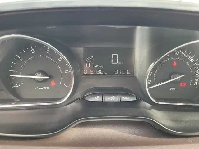 Peugeot 2008 1.2 VTi Active 2013 Benzine 25