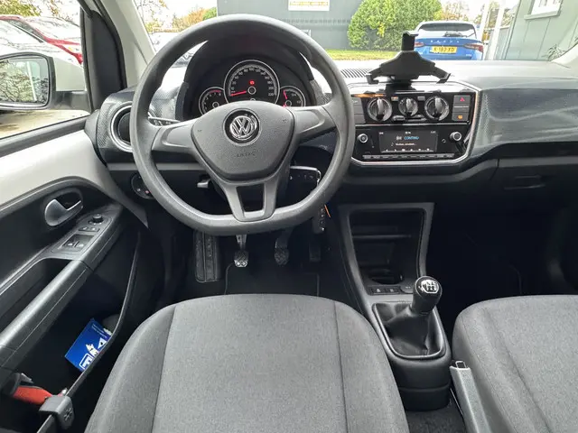 Volkswagen up! 1.0 MPI 60pk BMT move up! 2020 Benzine 14
