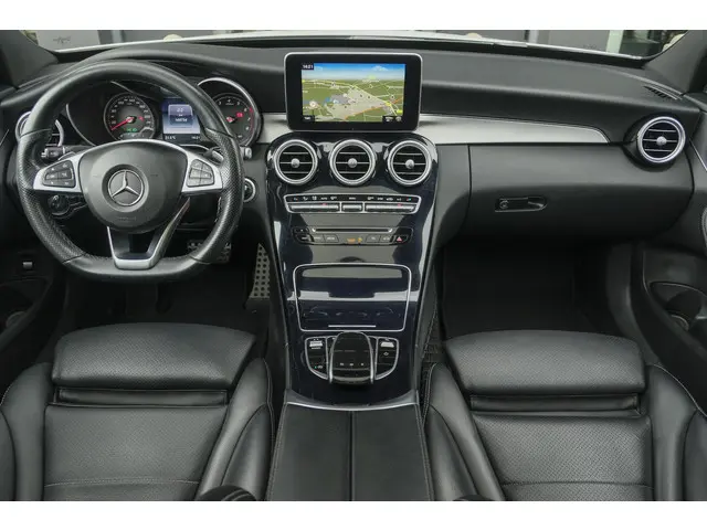 Mercedes-Benz C-Klasse 3
