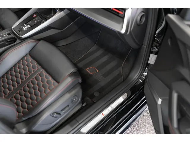 Audi RS3 2.5 TFSI quattro HUD Pano B&O PPF 2022 Benzine 33