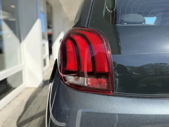 Peugeot 108 1.0 e-VTi Active 2015 Benzine 15