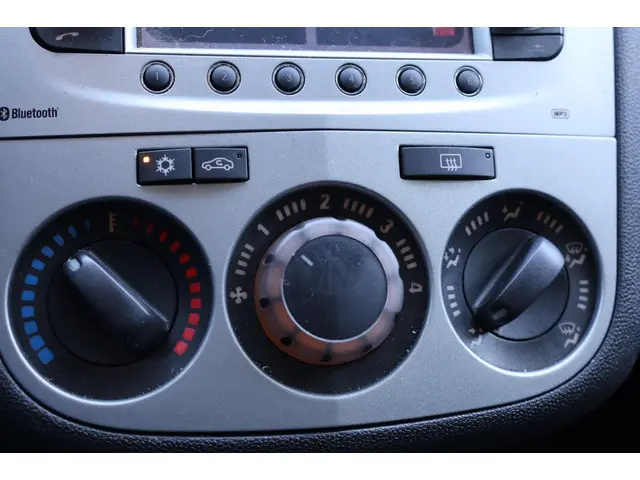 Opel Corsa 1.2-16V Berlin|Navi|Airco|Cruise 2013 Benzine 9
