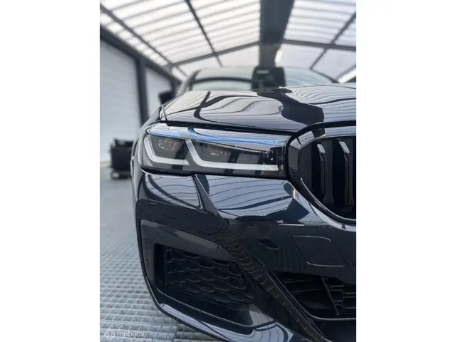 BMW 5 Serie 530i High Executive 2021 Benzine 5