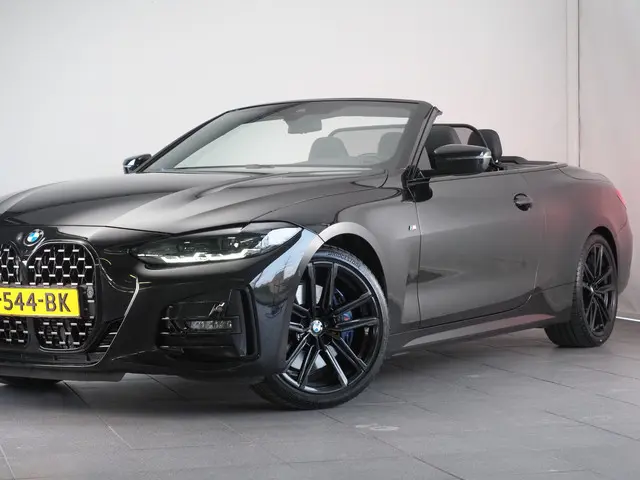 BMW 4 Serie Cabrio 420i High Executive 2021 Benzine 23
