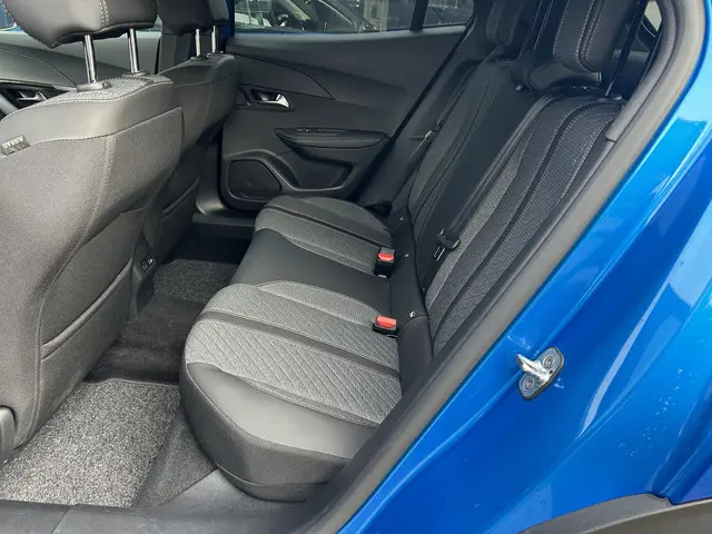 Peugeot 2008 1.2 Turbo 100PK Allure 2024 Benzine 25