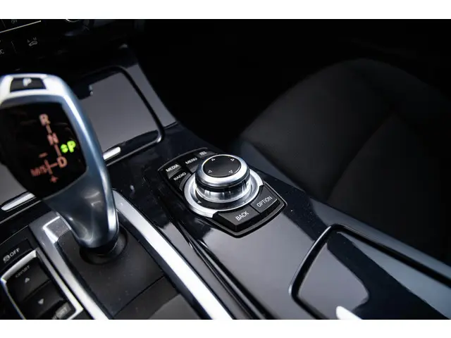 BMW 5 Serie 520i Executive 2016 Benzine 42