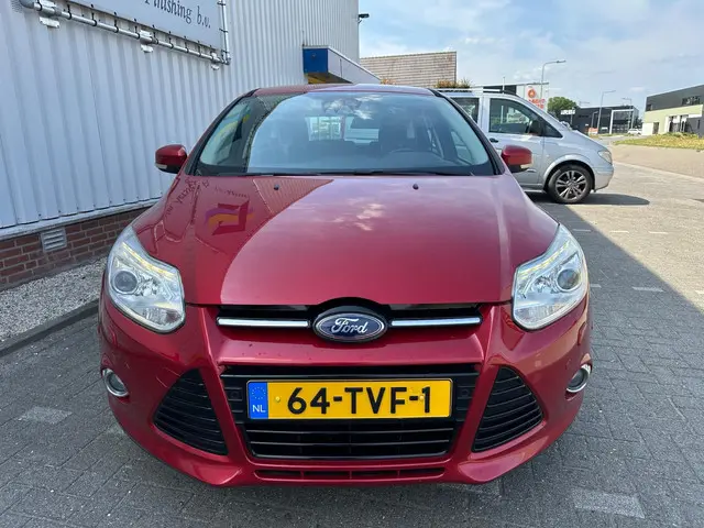 Ford Focus 1.6 EcoBoost Lease Titanium 2012 Benzine 10