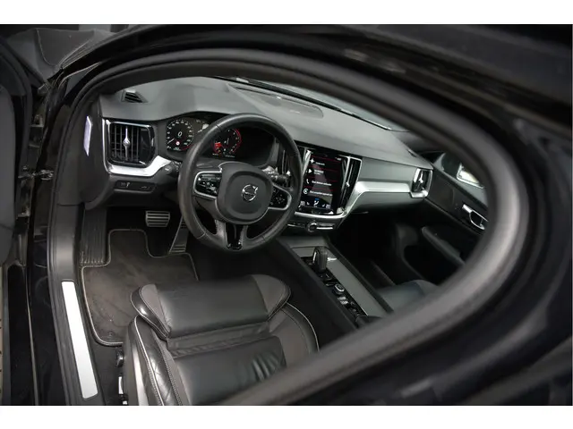 Volvo V60 2.0 B3 R-Design 2020 Hybride Benzine 7