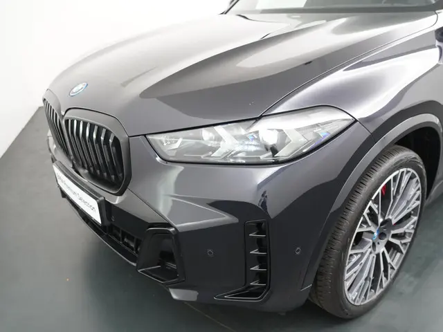 BMW X5 xDrive50e Launch Edition 2023 Hybride Benzine 23