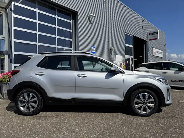 Kia Stonic 1.0 T-GDi DynamicLine 2022 Benzine 10