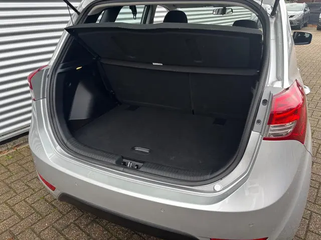 Hyundai ix20 1.4i i-Drive 2017 Benzine 4