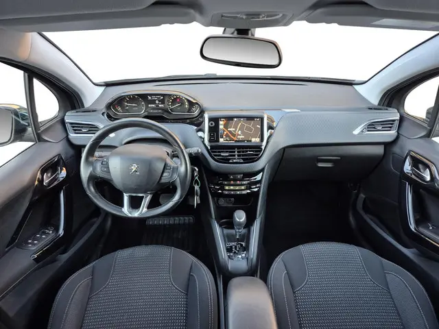 Peugeot 208 1.2 PureTech Allure 2016 Benzine 15