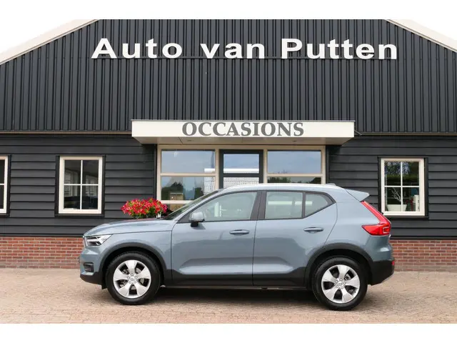 Volvo XC40 1.5 T3 Momentum 2019 Benzine 2