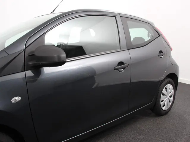 Toyota Aygo 1.0 VVT-i x-fun 2021 Benzine 24