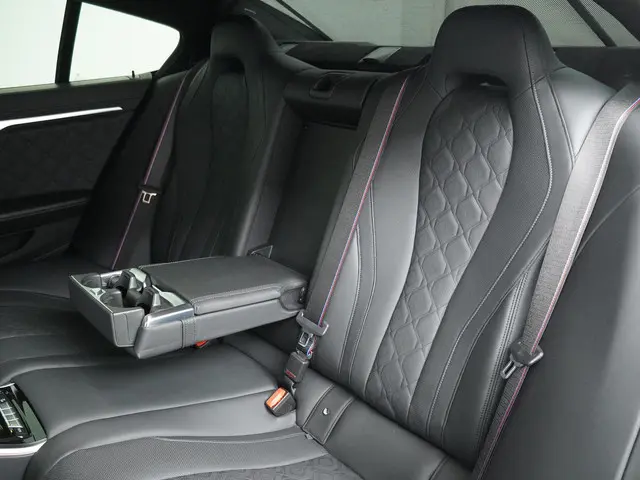 BMW M8 8-serie Gran Coupé Competition 2023 Benzine 14