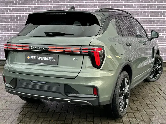 Lynk & Co 01 More 2025 Hybride Benzine 7