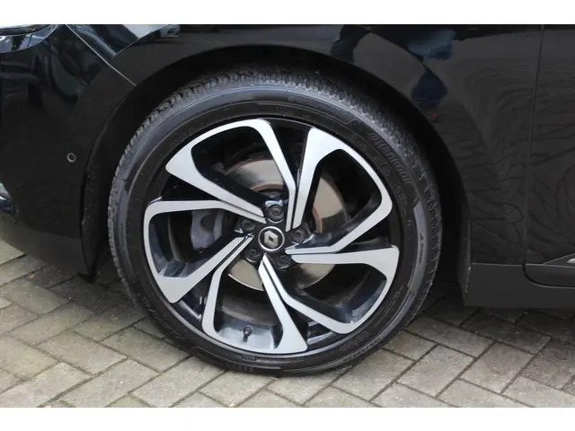 Renault Scénic 1.3 TCe Bose 140 pk 2020 Benzine 15