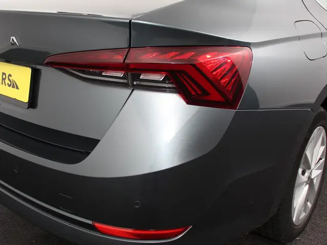 Škoda Octavia 1.0 e-TSI 110pk DSG Style 2021 Benzine 31