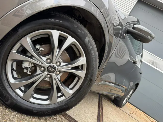 Ford Kuga 2.5 PHEV ST-Line X 2023 Hybride Benzine 6