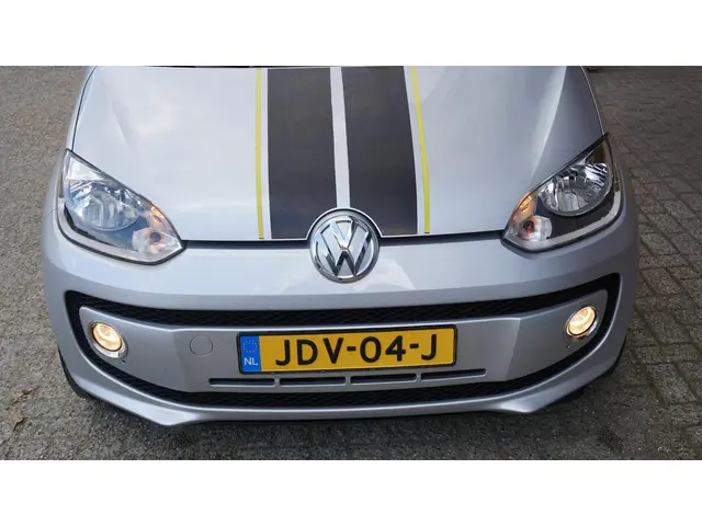 Volkswagen up! 1.0 75pk 5Drs Street Up! 2015 Benzine 39