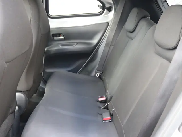 Toyota Aygo X 1.0 VVT-i 2023 Benzine 21